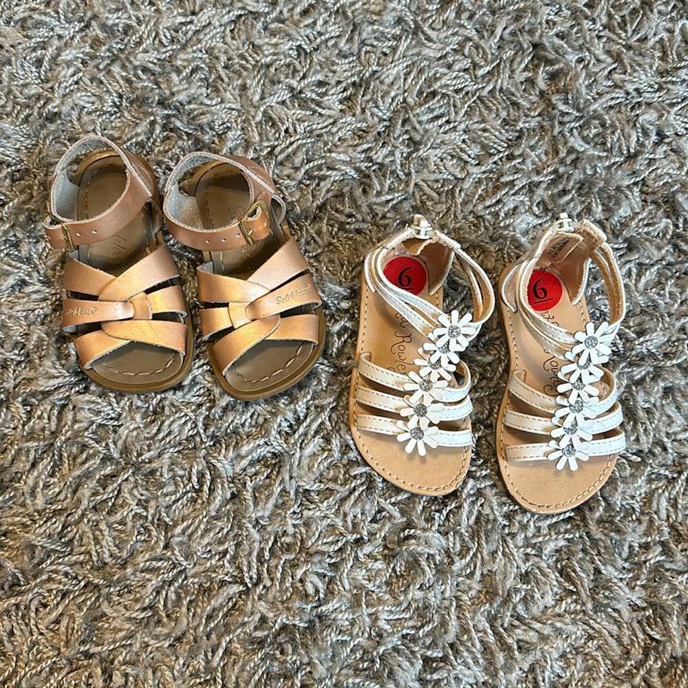 (2) sets of sandles - Salt Water Rose gold and Cynthia Rowley white flowers